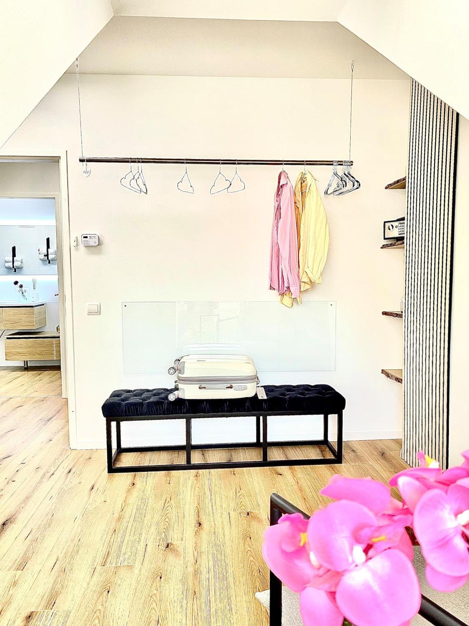 Skyview Residence - Self Check In - Near City Centre กราซ ภายนอก รูปภาพ
